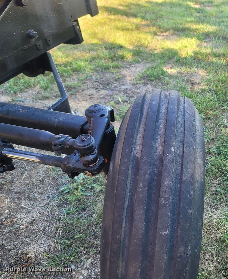 image for item LN9595 1974 Allis Chalmers 200  tractor