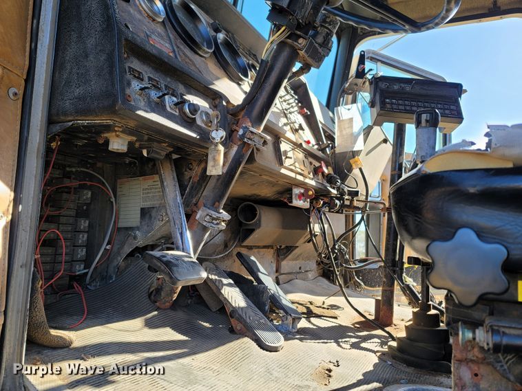 image for item LN9694 1993 Kenworth T800  applicator truck