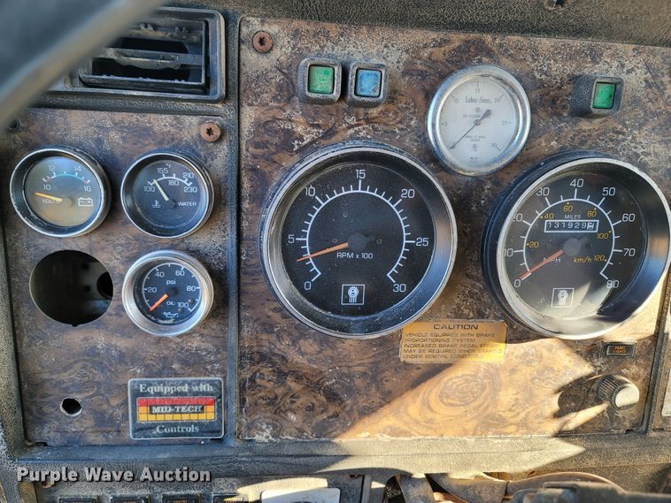 image for item LN9694 1993 Kenworth T800  applicator truck