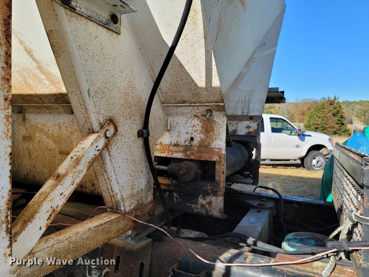 image for item LN9694 1993 Kenworth T800  applicator truck