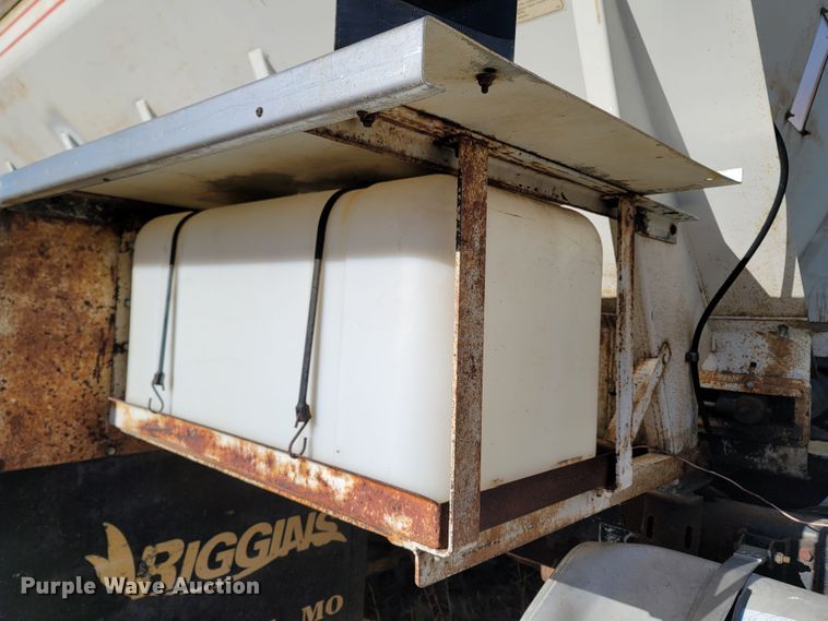 image for item LN9694 1993 Kenworth T800  applicator truck