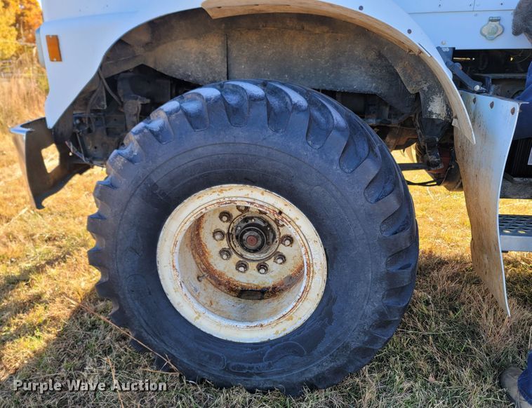 image for item LN9694 1993 Kenworth T800  applicator truck