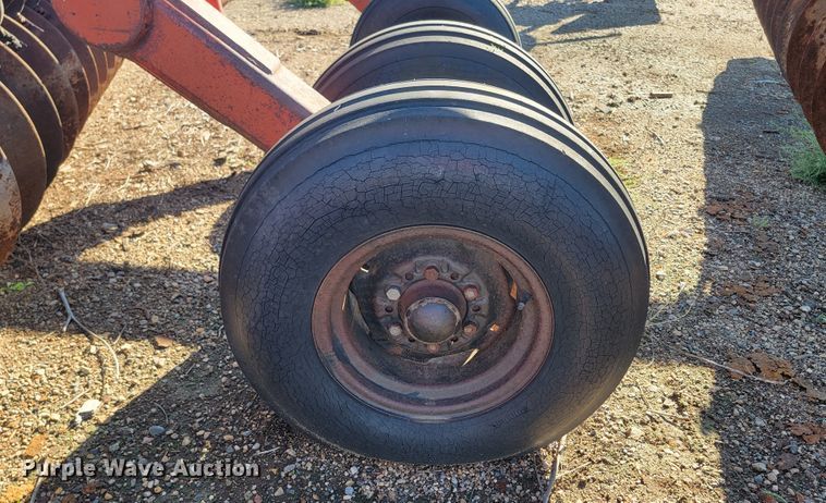 image for item LO9063 Miller  off-set disk