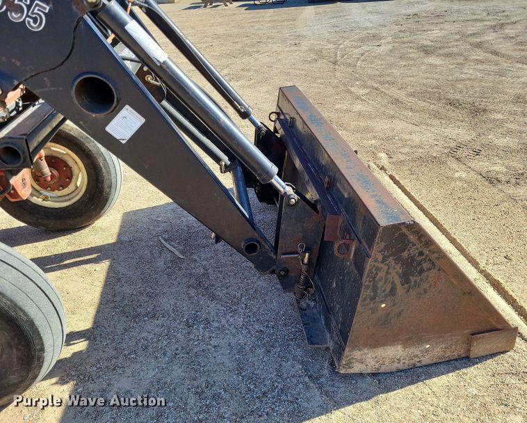 image for item LR9034 International 986  tractor