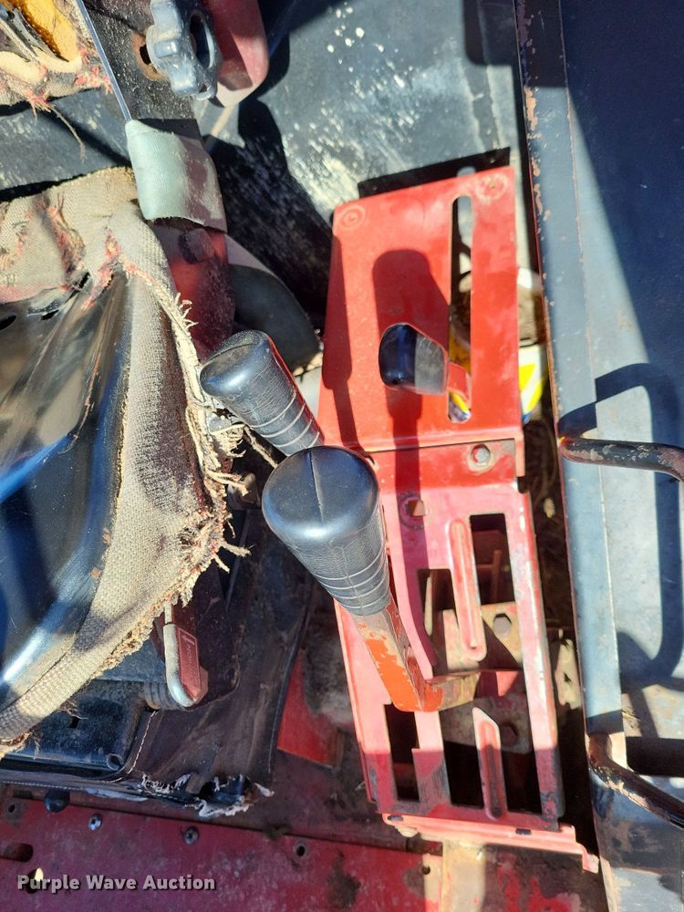 image for item LR9034 International 986  tractor