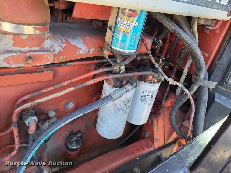 image for item LR9034 International 986  tractor