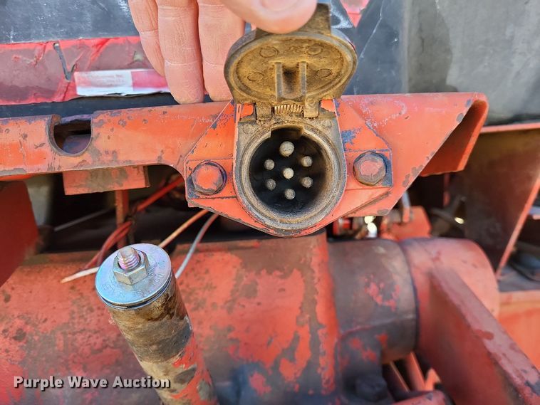 image for item LR9034 International 986  tractor