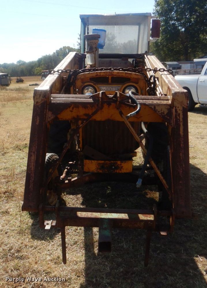 image for item LS9905 Moline M5  tractor