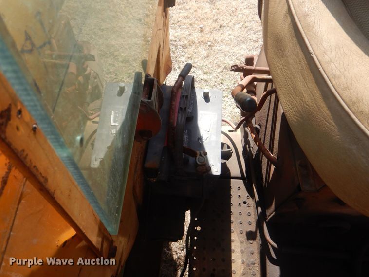 image for item LS9905 Moline M5  tractor