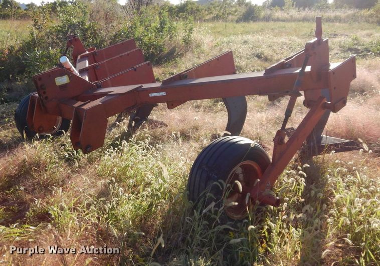 image for item LY9158 Kewanee 2500  V-ripper