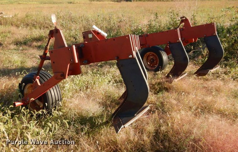 image for item LY9158 Kewanee 2500  V-ripper