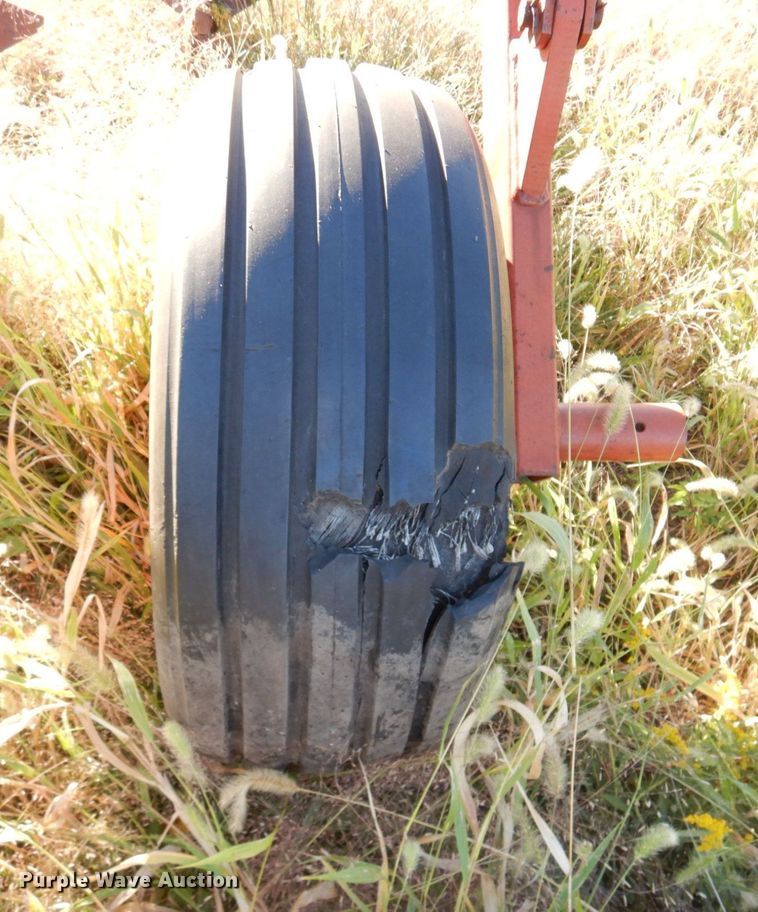 image for item LY9158 Kewanee 2500  V-ripper