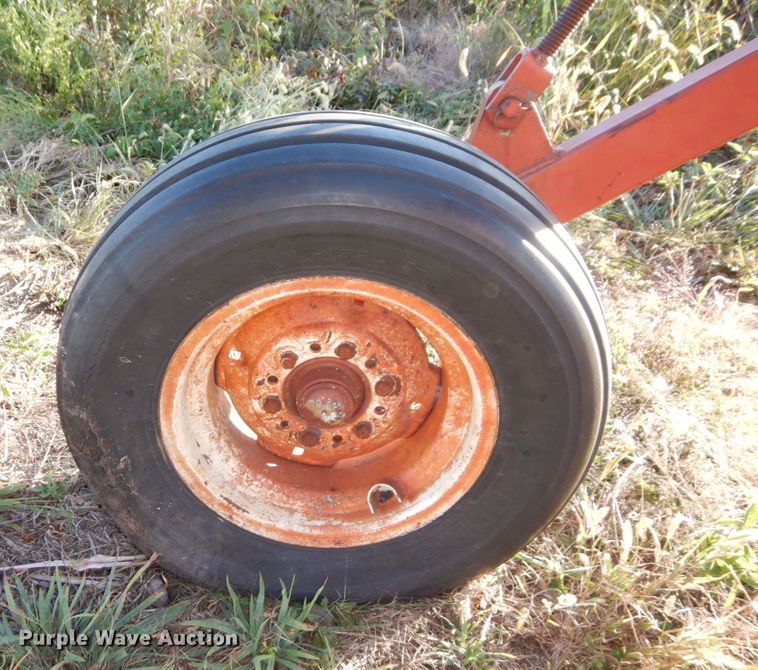 image for item LY9158 Kewanee 2500  V-ripper