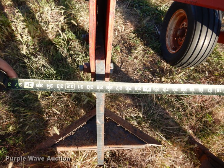 image for item LY9158 Kewanee 2500  V-ripper