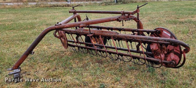 image for item LY9212 Massey Ferguson 37  hay rake