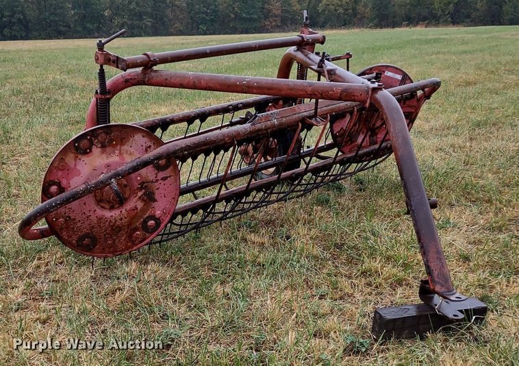 image for item LY9212 Massey Ferguson 37  hay rake