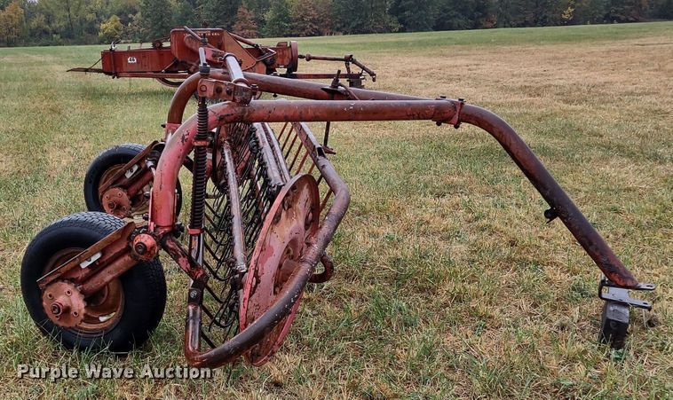 image for item LY9212 Massey Ferguson 37  hay rake
