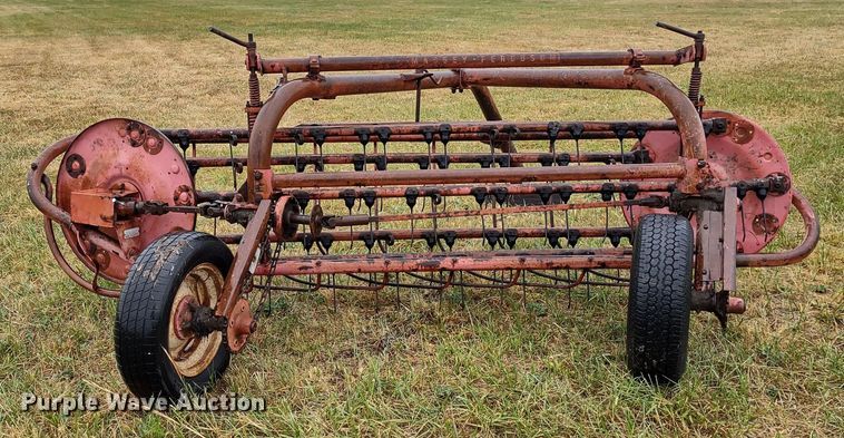 image for item LY9212 Massey Ferguson 37  hay rake