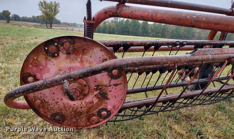 image for item LY9212 Massey Ferguson 37  hay rake