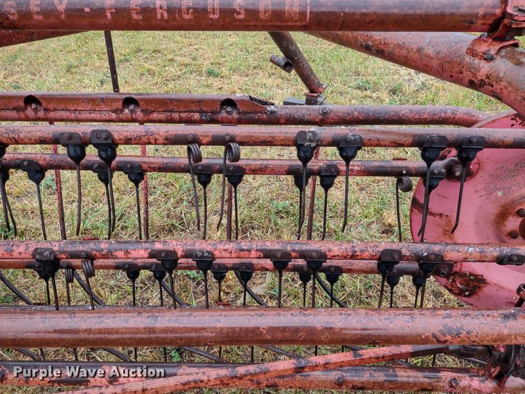 image for item LY9212 Massey Ferguson 37  hay rake