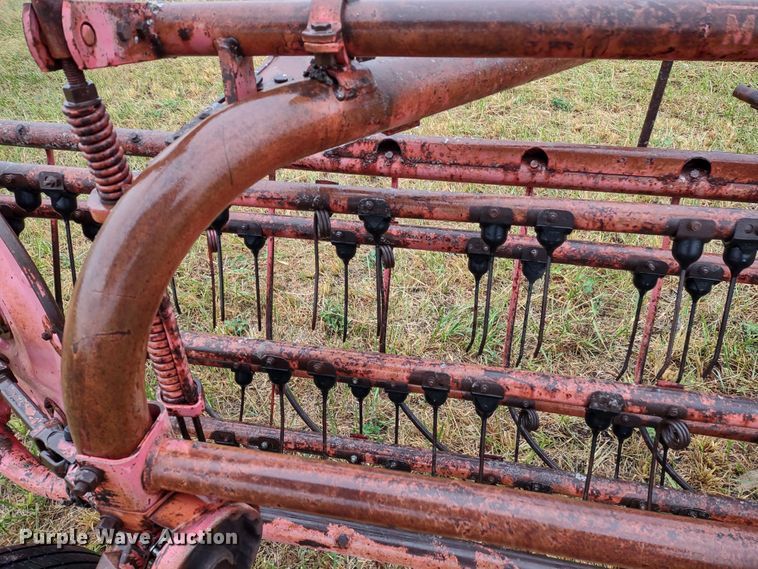 image for item LY9212 Massey Ferguson 37  hay rake