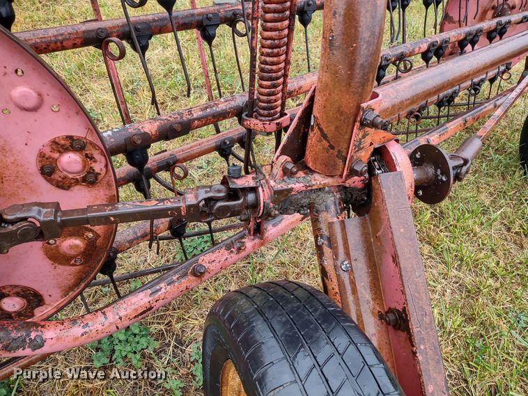 image for item LY9212 Massey Ferguson 37  hay rake