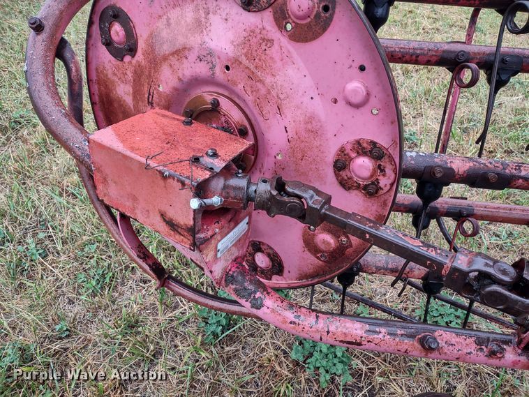 image for item LY9212 Massey Ferguson 37  hay rake