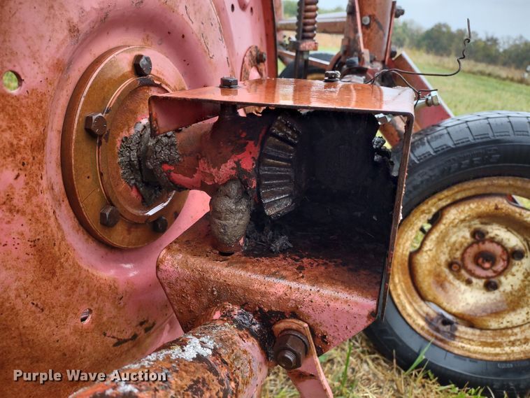 image for item LY9212 Massey Ferguson 37  hay rake