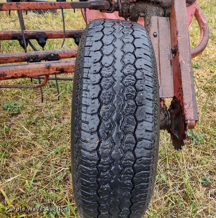 image for item LY9212 Massey Ferguson 37  hay rake