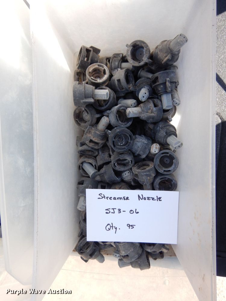 image for item LY9214 John Deere 4830  spray nozzles