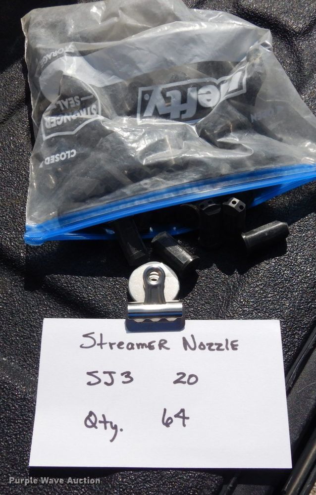 image for item LY9214 John Deere 4830  spray nozzles