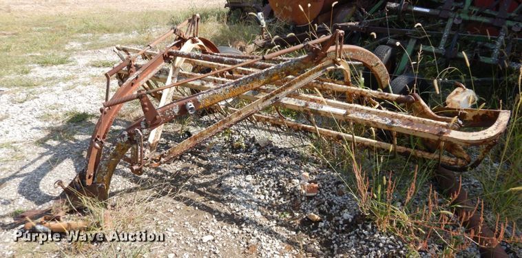 image for item LY9216 New Holland 56  hay rake