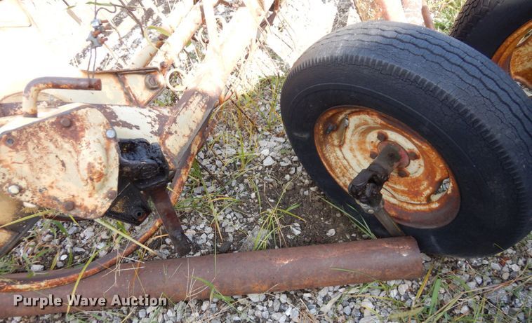 image for item LY9216 New Holland 56  hay rake