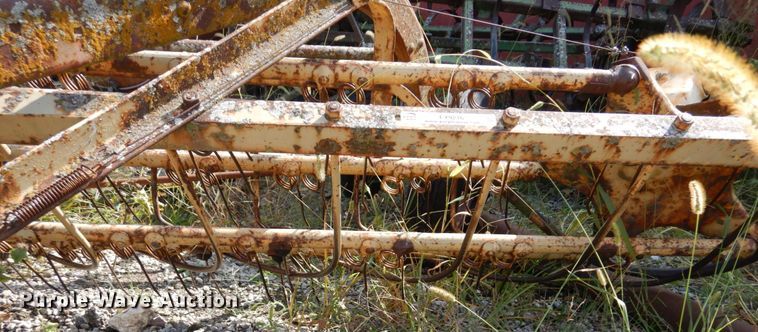 image for item LY9216 New Holland 56  hay rake