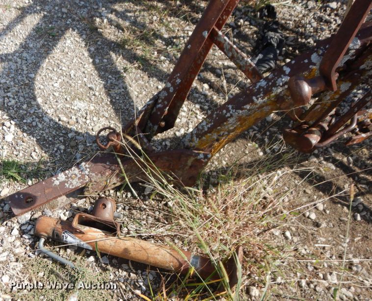 image for item LY9216 New Holland 56  hay rake