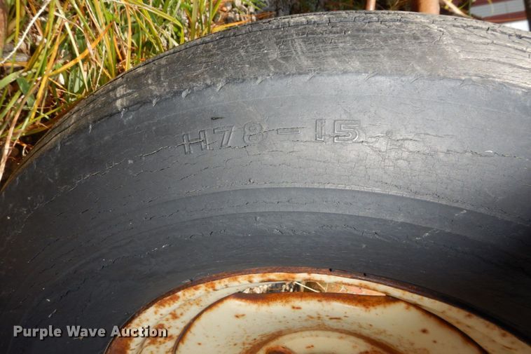 image for item LY9216 New Holland 56  hay rake