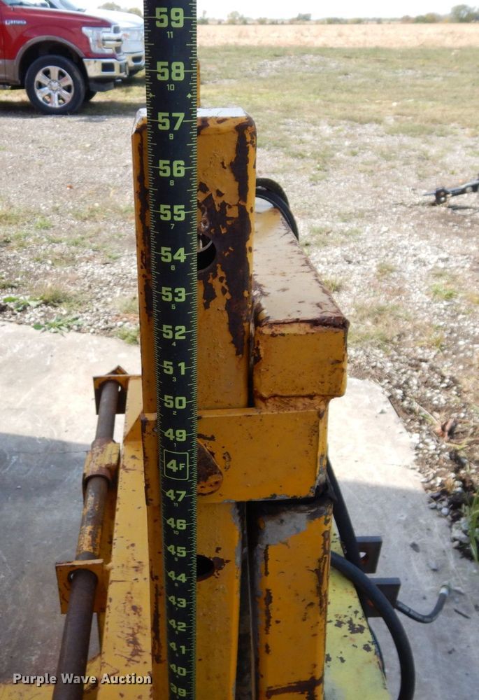 image for item LY9220 Tri-Star Hydra-Fork  bale forks