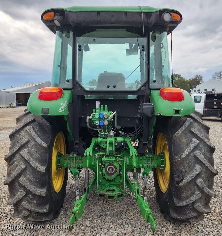 image for item MK9422 2015 John Deere 5100E  MFWD tractor