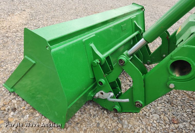 image for item MK9422 2015 John Deere 5100E  MFWD tractor