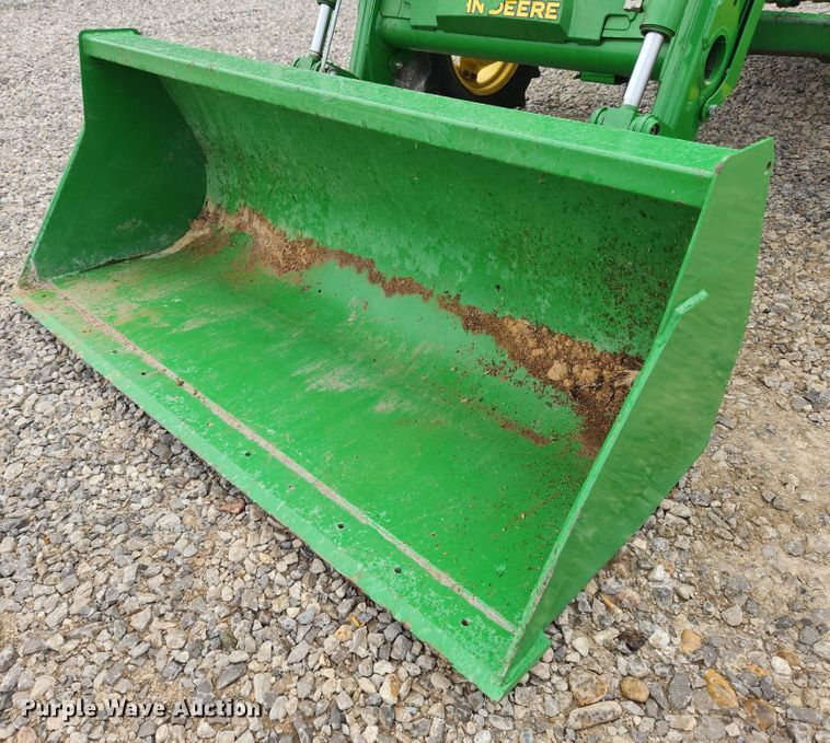 image for item MK9422 2015 John Deere 5100E  MFWD tractor