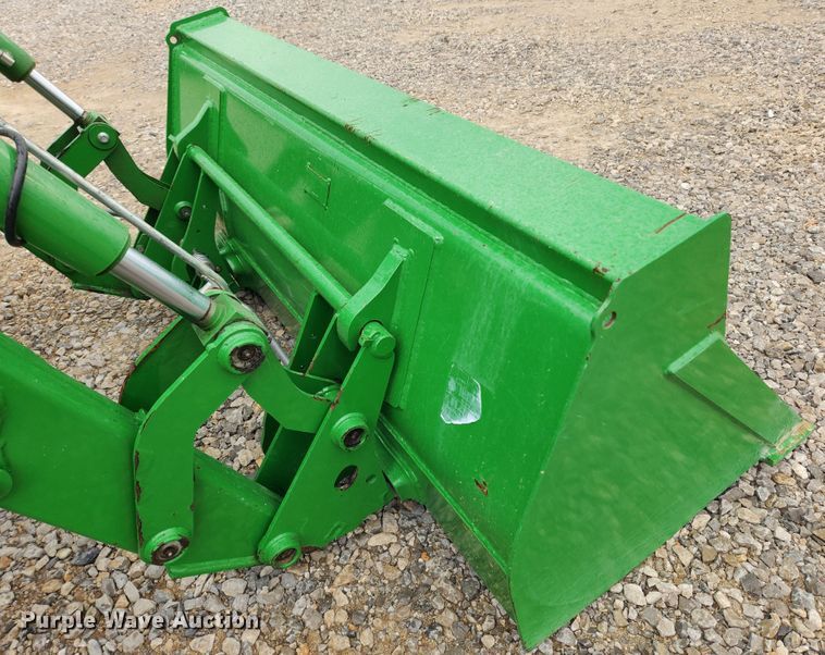 image for item MK9422 2015 John Deere 5100E  MFWD tractor