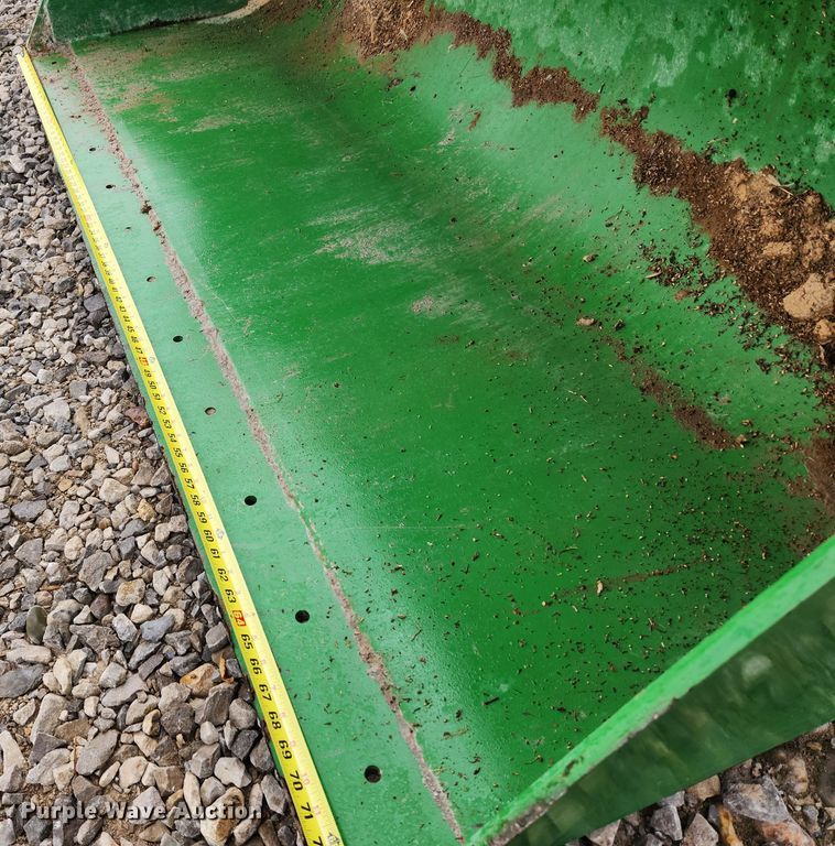 image for item MK9422 2015 John Deere 5100E  MFWD tractor