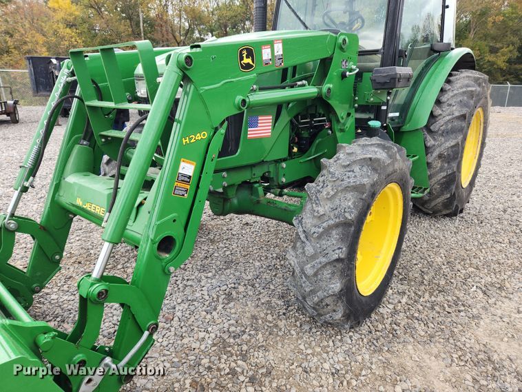 image for item MK9422 2015 John Deere 5100E  MFWD tractor