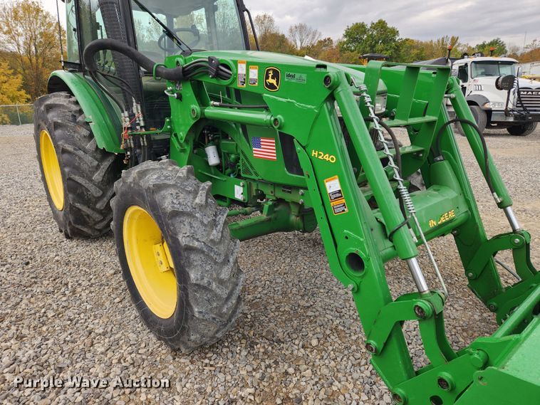 image for item MK9422 2015 John Deere 5100E  MFWD tractor