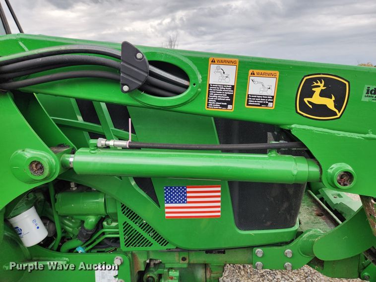 image for item MK9422 2015 John Deere 5100E  MFWD tractor