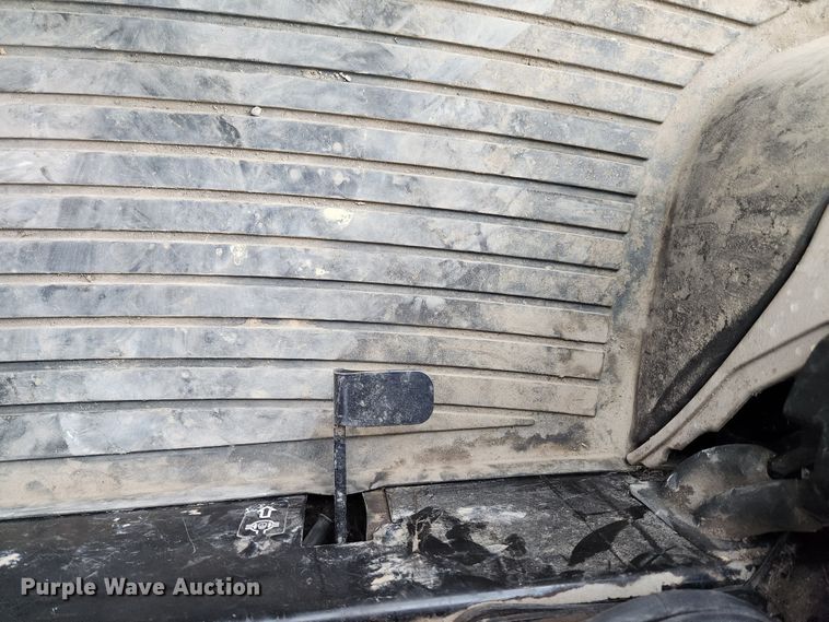 image for item MK9422 2015 John Deere 5100E  MFWD tractor