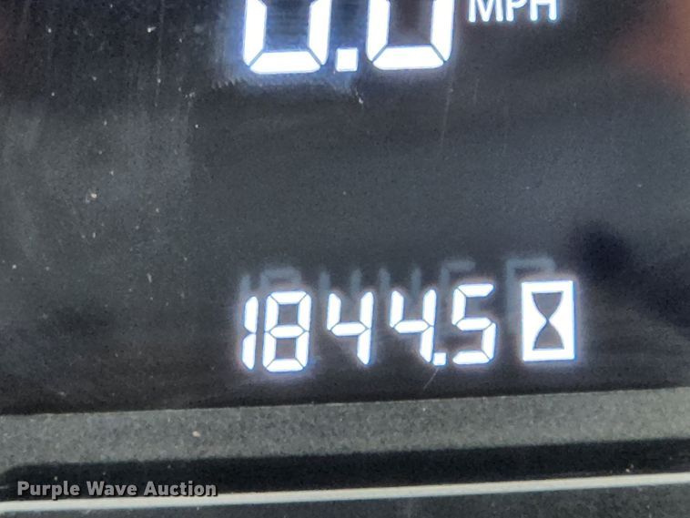 image for item MK9422 2015 John Deere 5100E  MFWD tractor