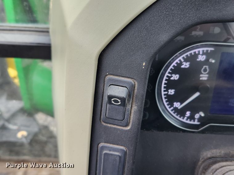 image for item MK9422 2015 John Deere 5100E  MFWD tractor