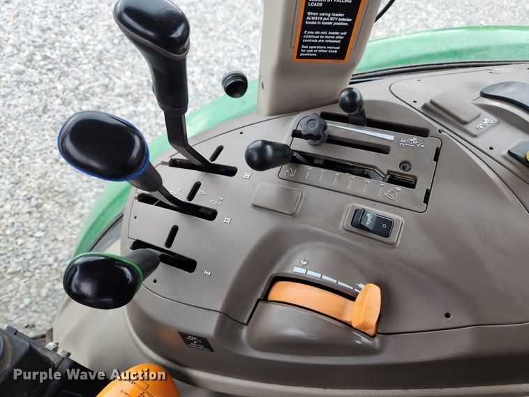 image for item MK9422 2015 John Deere 5100E  MFWD tractor