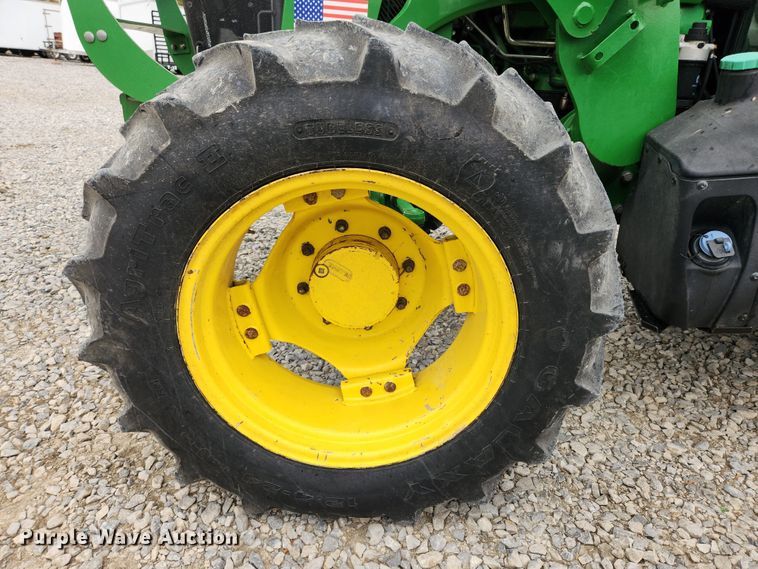 image for item MK9422 2015 John Deere 5100E  MFWD tractor